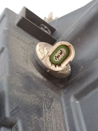 FARO DERECHO RENAULT KANGOO (4)