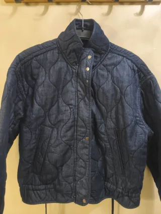 Chaqueta acolchada Stradivarius azul