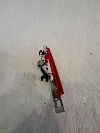 LUZ CENTRAL DE FRENO TOYOTA COROLLA (E12)