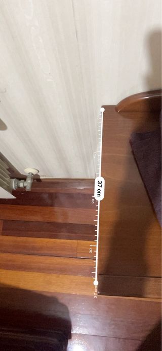 Cajonera de madera con espejo