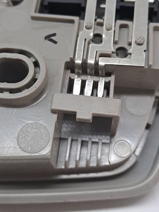 LUZ INTERIOR SSANGYONG TIVOLI (2)