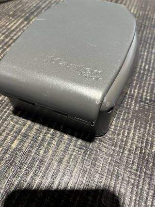 Caja fuerte para llaves de pared MASTER LOCK