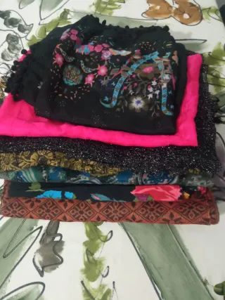 Lote 8 pañuelos/foulards estampados