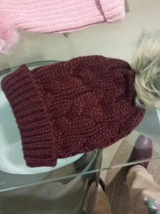 Gorros de lana con pompón