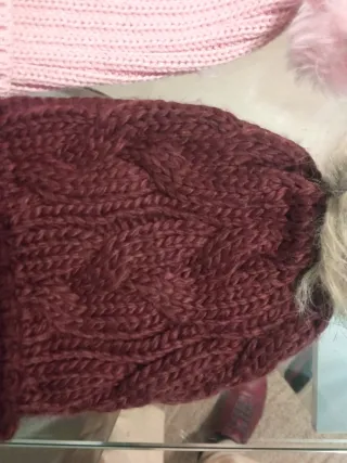 Gorros de lana con pompón