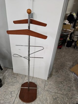 Percheros de pie