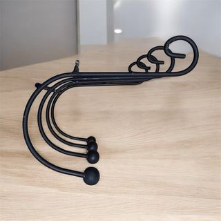 Perchero de metal negro