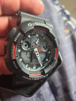 Reloj Casio G-Shock Negro y Rojo