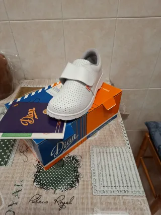 Zapatos Dian Blancos Talla 39