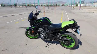 Kawasaki ER6N 650cc Negra y Verde
