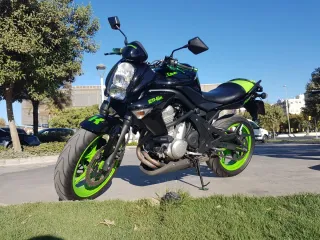 Kawasaki ER6N 650cc Negra y Verde
