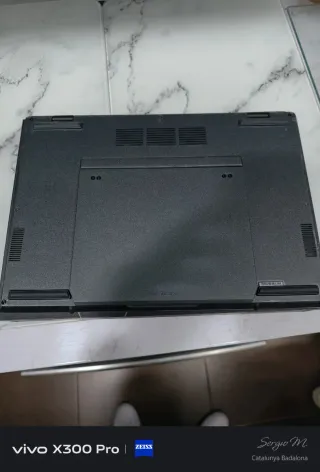 Asus Zenbook Duo Pro UX8406M