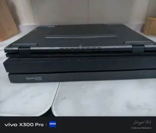 Asus Zenbook Duo Pro UX8406M