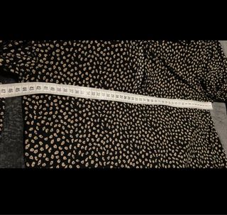 Vestido estampado floral negro y beige