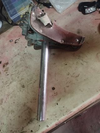 Sillín acabado Cuero Marrón Roto y Tija