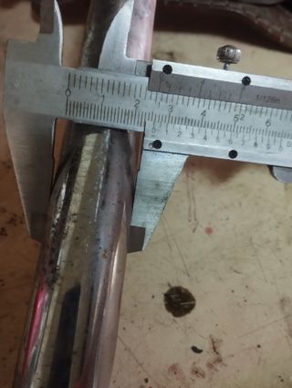 Sillín acabado Cuero Marrón Roto y Tija