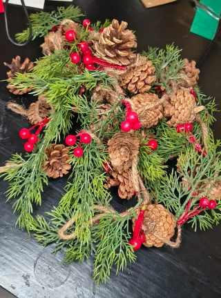 Festoni Natalizi Pigne e Bacche