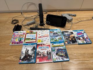 Consola Wii U con mandos y varios juegos y karaoke