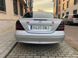 Mercedes-Benz Clase C 2005