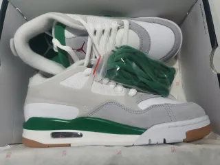 Zapatillas Jordan Verde y Blanco