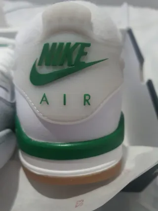 Zapatillas Jordan Verde y Blanco