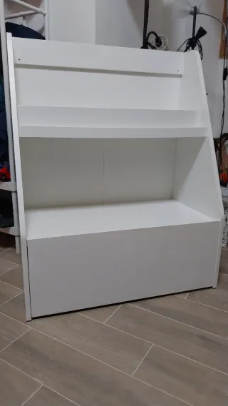 Librería infantil IKEA BERGIG blanca
