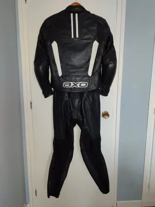 Mono de cuero AXO 2 piezas