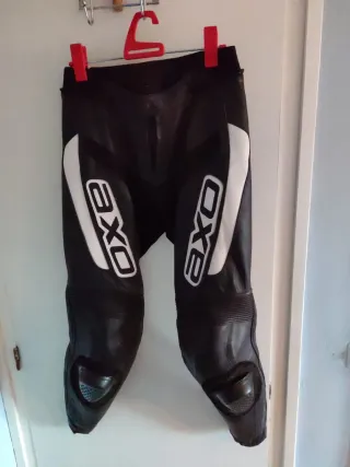 Mono de cuero AXO 2 piezas