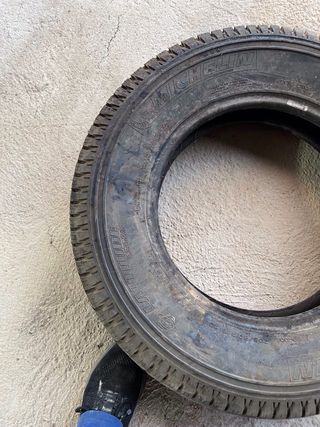 Cubierta Michelin 16