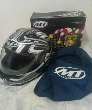 Casco MT con funda y caja L