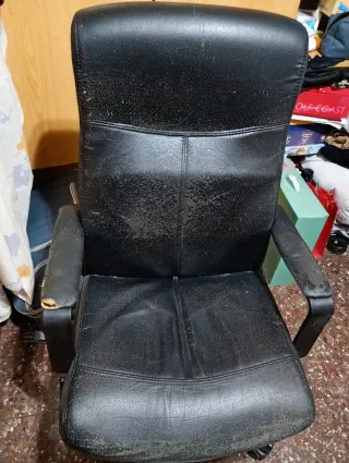 Silla de oficina negra