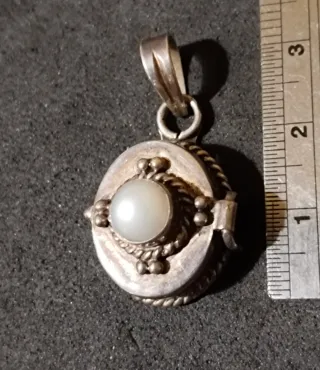 Guardapelo Plata de Ley con Perla