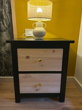 Mesita de noche negra y madera. Nuevas!