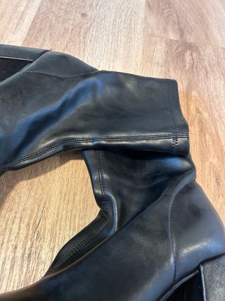 Botines de piel tacón ancho negros