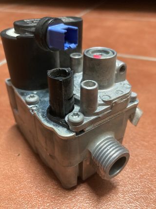 Valvola Gas Honeywell VK8205VE2005 per Caldaia