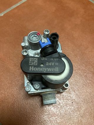 Valvola Gas Honeywell VK8205VE2005 per Caldaia