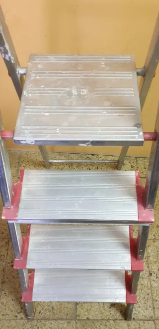 ESCALERA TRANSPORTE INCLUIDO