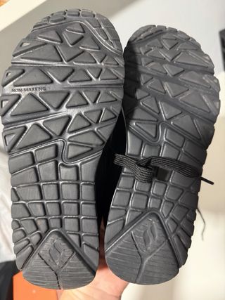 Zapatillas Skechers Negras