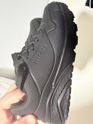 Zapatillas Skechers Negras