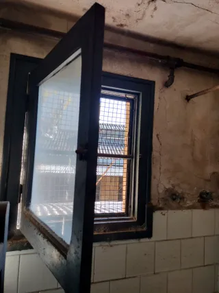 Ventana industrial madera y cristal