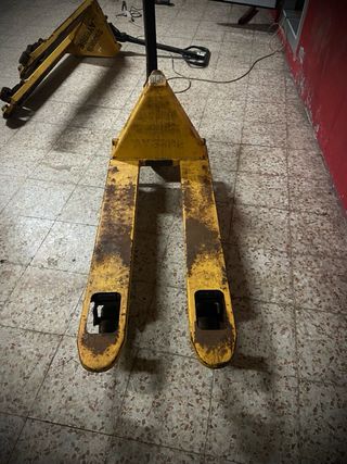 Transpalet manual amarillo