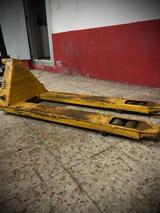 Transpalet manual amarillo
