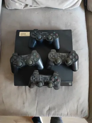 Consola Sony PS3 Negra + 4 Mandos