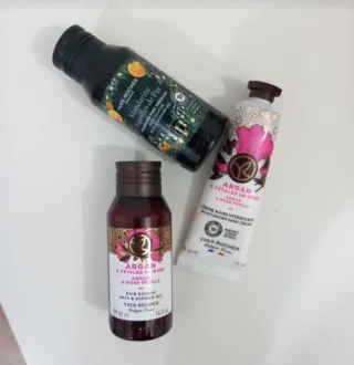 Yves Rocher Argan & Rose Petals Set