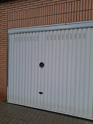 Puerta de garaje 2,30m x 2,50m