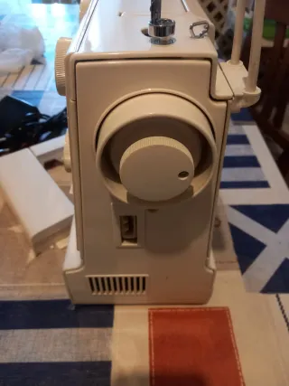 Macchina da cucire Saimac 380