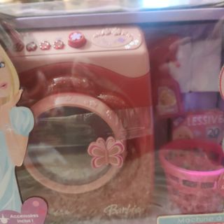 Lavatrice Barbie con accessori inclusi