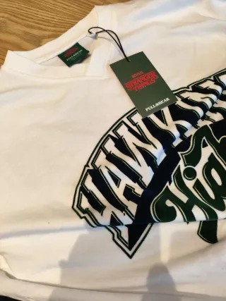 Camiseta Stranger Things Hawkins High M