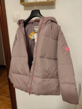 Parka RoXY tipo plumifero nueva con etiquetas