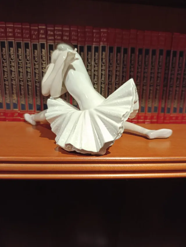 Ballerina in porcellana Lladro fatta a mano